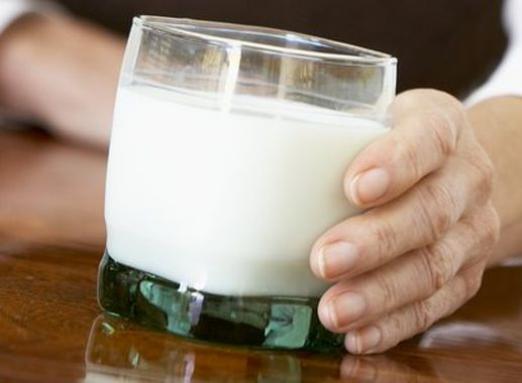 كم السكر في الحليب؟